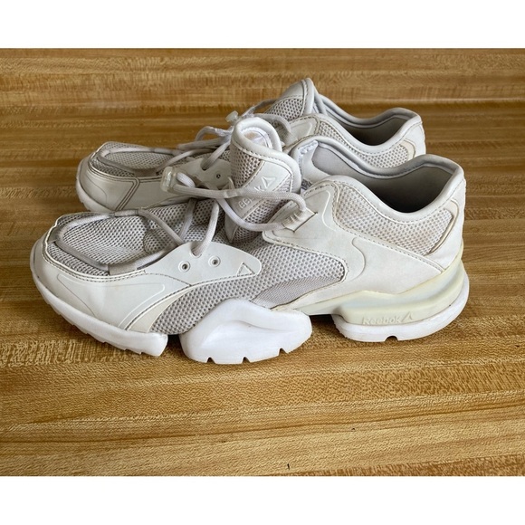 Reebok Run.r 96 Sneakers in White - Picture 1 of 9